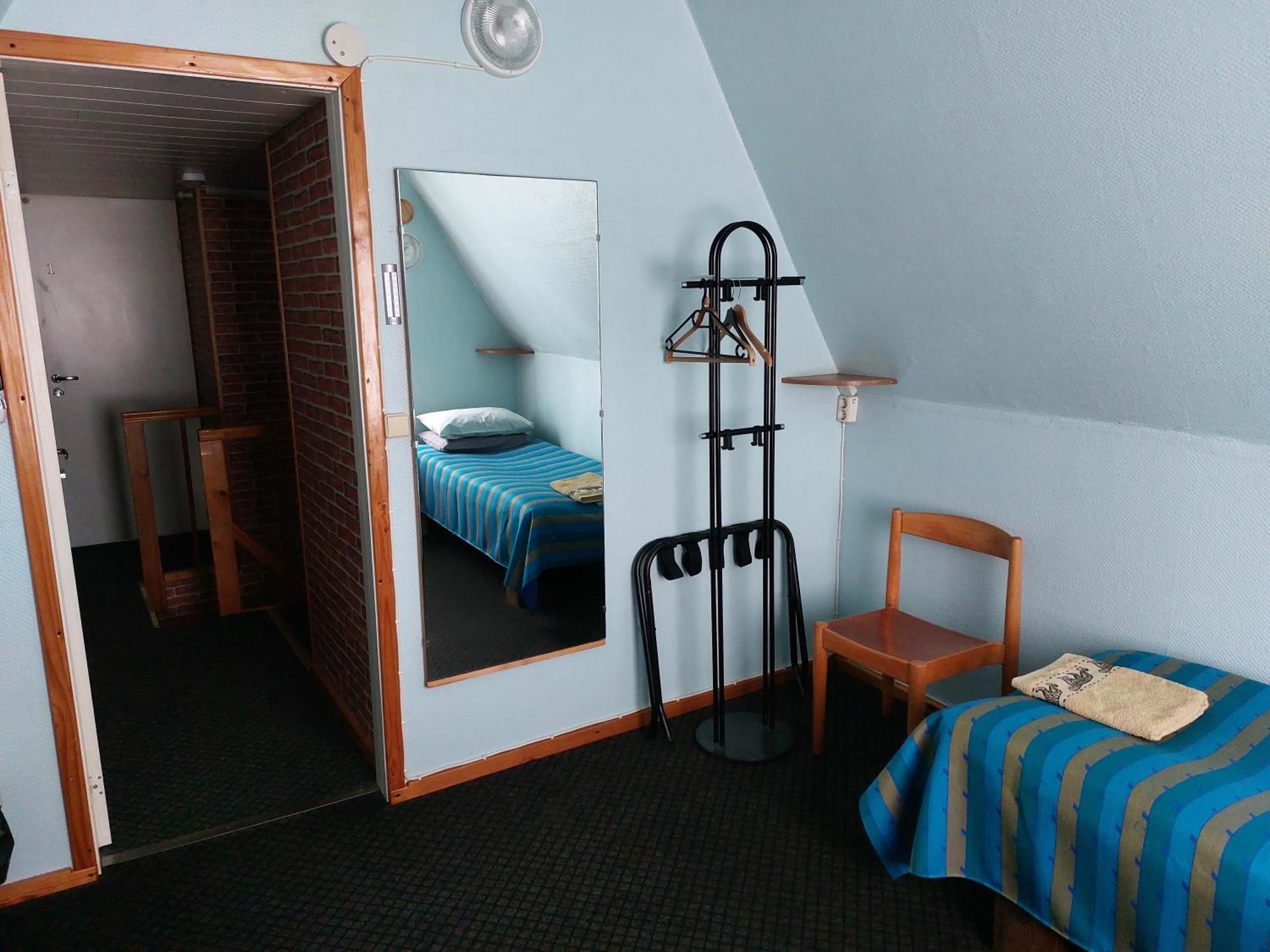 Livonia Matkamaja Hostel Kilingi-Nomme Buitenkant foto